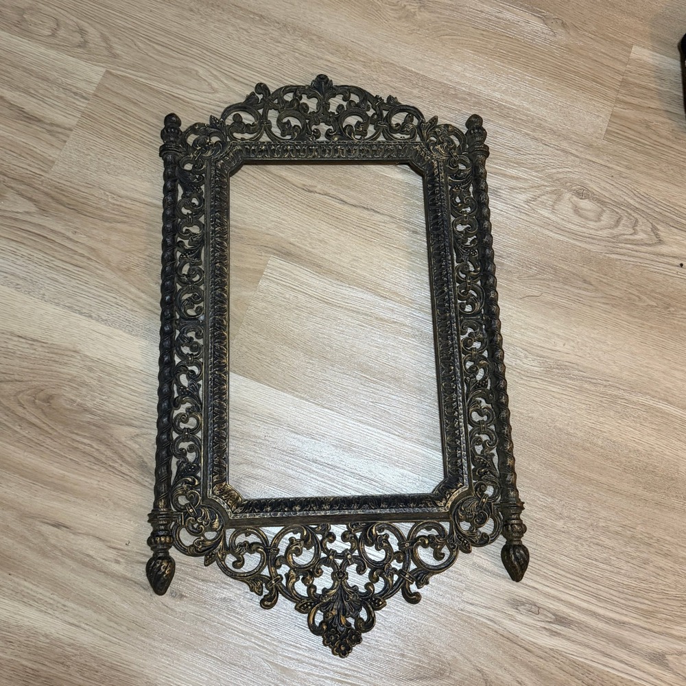 Vintage Syroco HOMCO Gothic Hollywood Regency Frame 32x19 USA Ornate